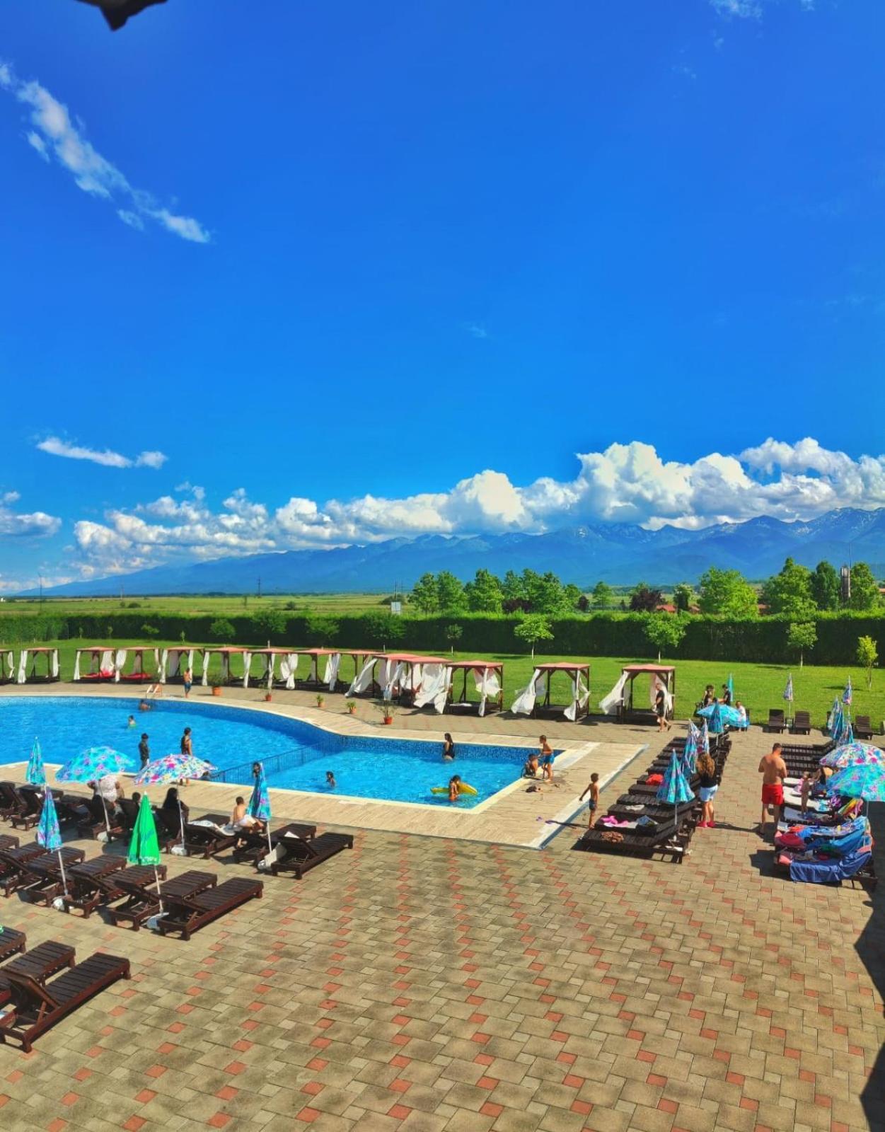 Hotel Aqua Club Elatis Avrig Exterior foto