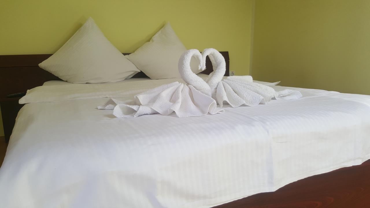 Hotel Aqua Club Elatis Avrig Exterior foto